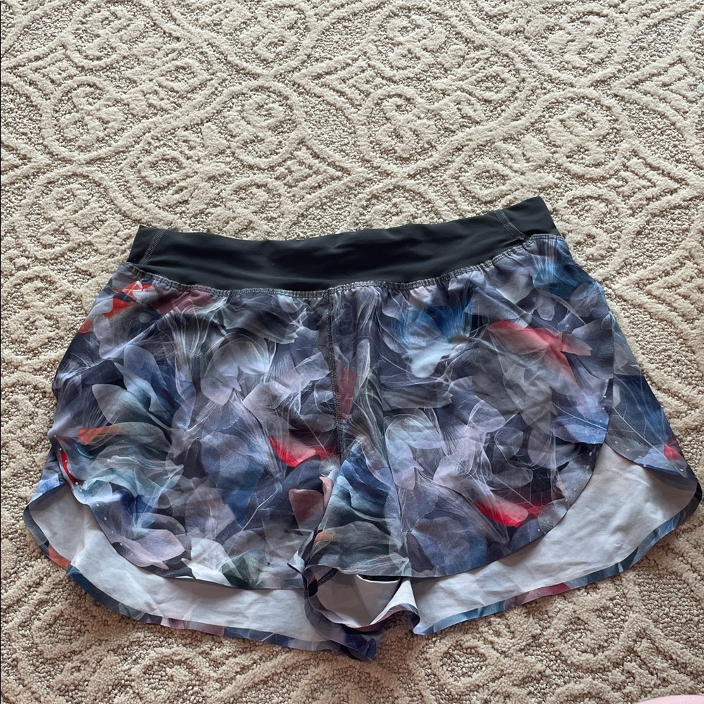Lululemon Fast and Free High-Rise classic fit split Short 3”